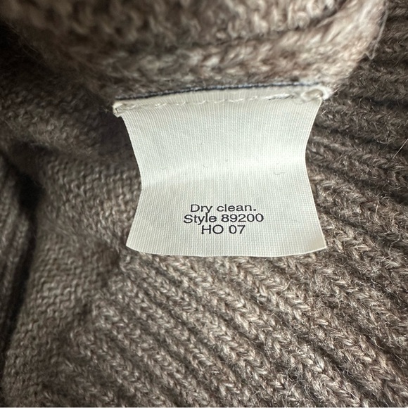 J. Crew Brown V-Neck With Pockets Sweater Size Large - Picture 7 of 7